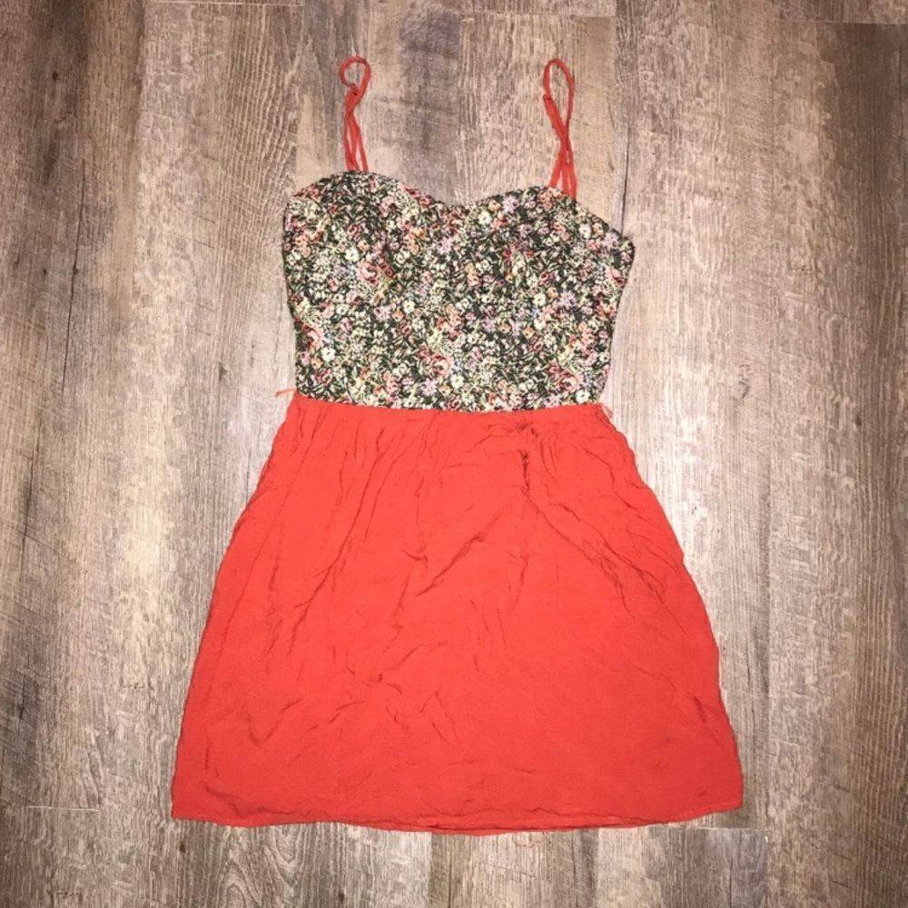 Flying Tomato Women’s Dress- Small
